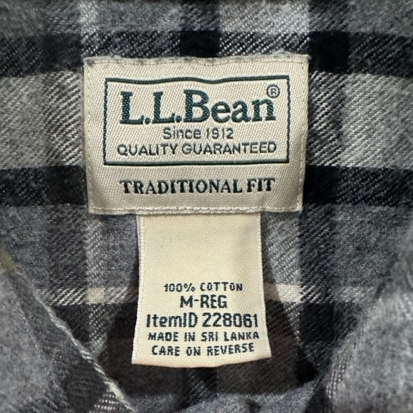 L.L. Bean Men Plaid Flannel 100% Cotton Scotch Button Down Gray Black Medium - Picture 4 of 7